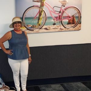 Meet your Posher, Marisel